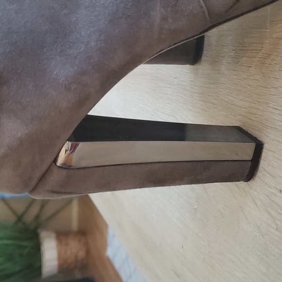 Calvin Klein Heeled Suede Lace-Up Ankle Boots - Picture 4 of 8